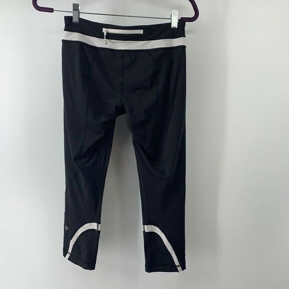 Lululemon Run Inspire Crop II Black Yoga Pants 6 - Picture 2 of 6
